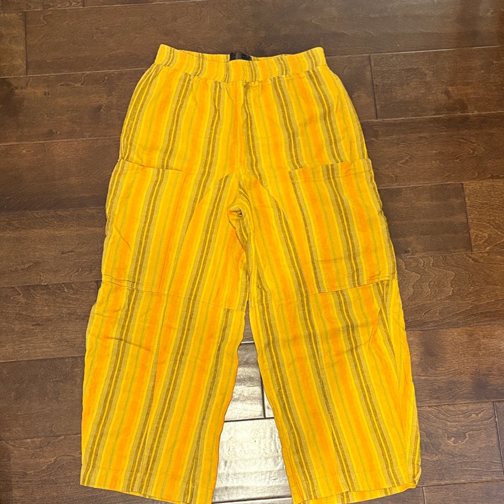 Urban Outfitters Mustard Yellow Wide Leg, Cropped Pants